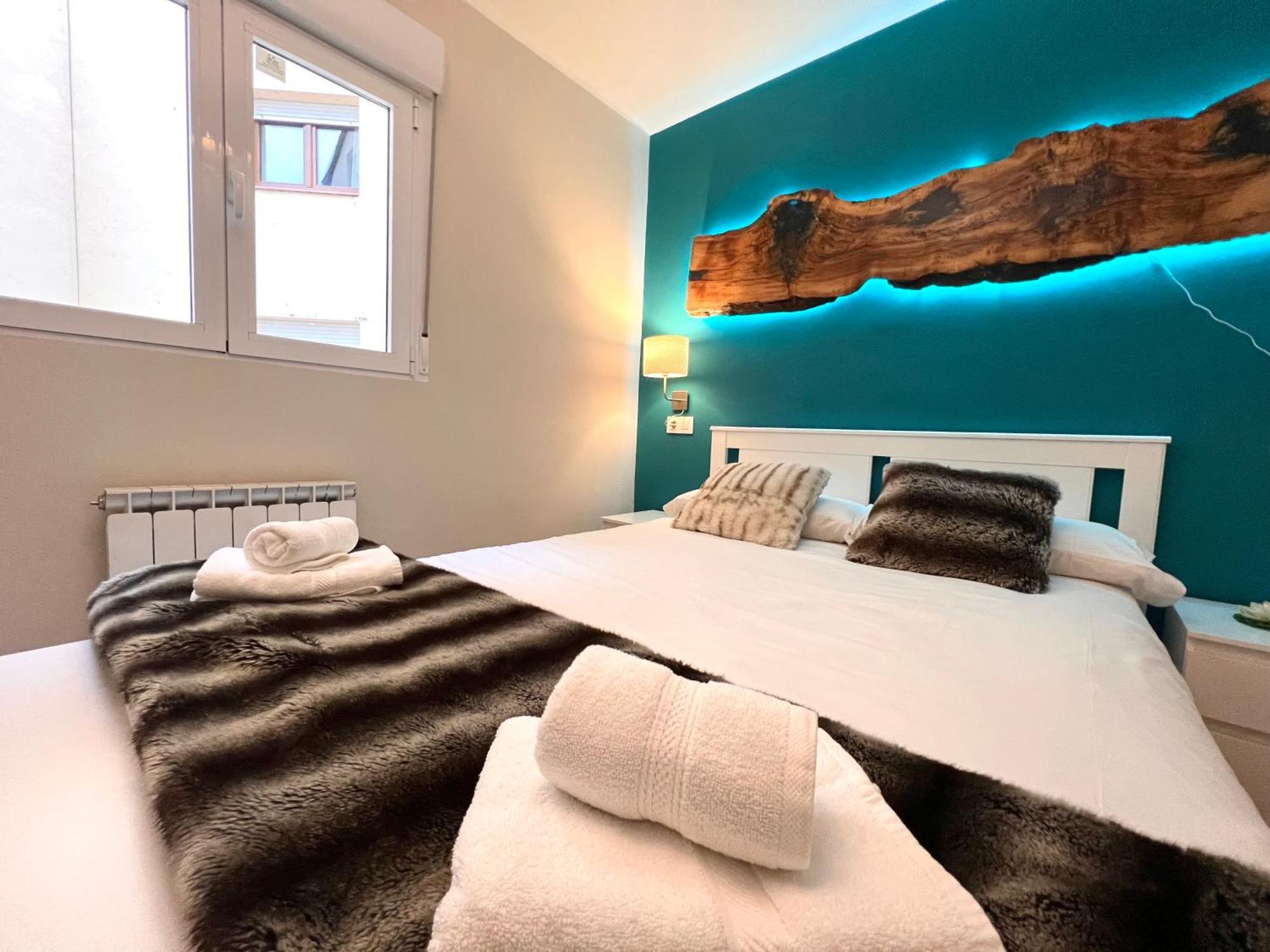 Apartament Les Vernedes - L'Amfitriona سورت المظهر الخارجي الصورة